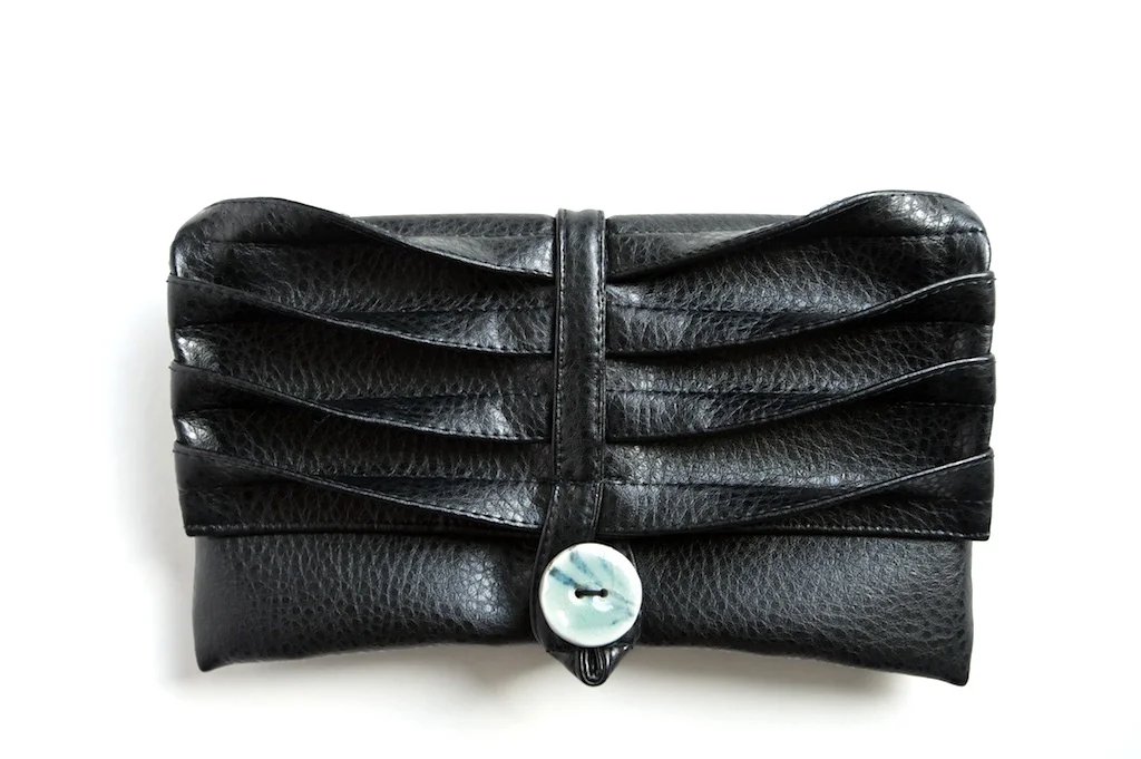 The Cindy Clutch – Black Geometric — photo 1