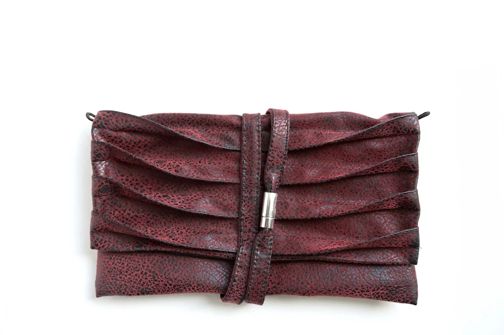 The Cindy Clutch – Dark Red — photo 1